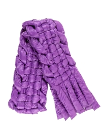 Pikowany, pleciony szal w kolorze liliowym