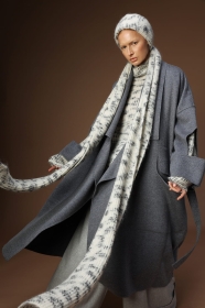 Cętkowany bardzo długi szal z moheru